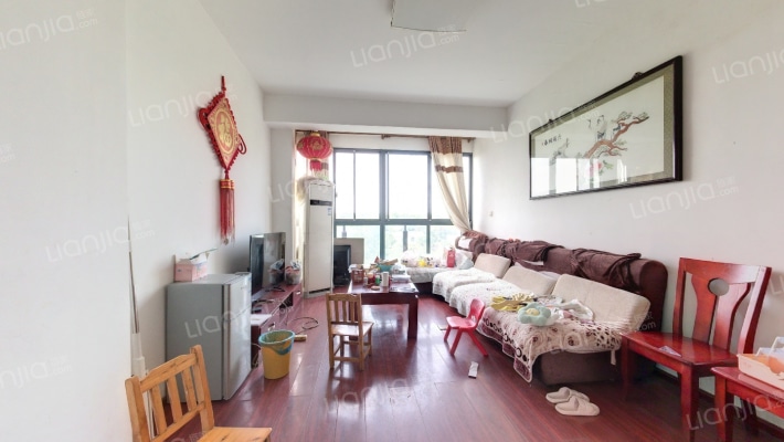 岸芷汀兰二手房实景图