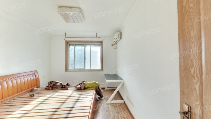 宋艾新村二期二手房实景图