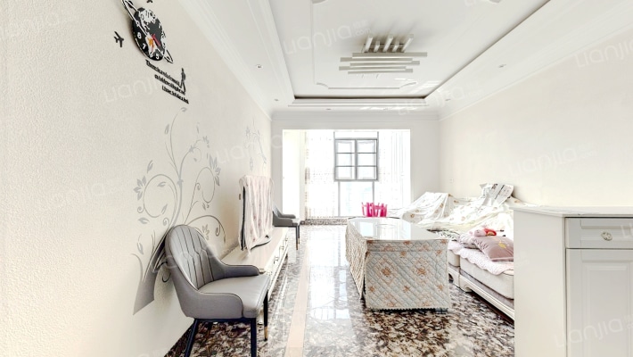 依水丽都二手房实景图