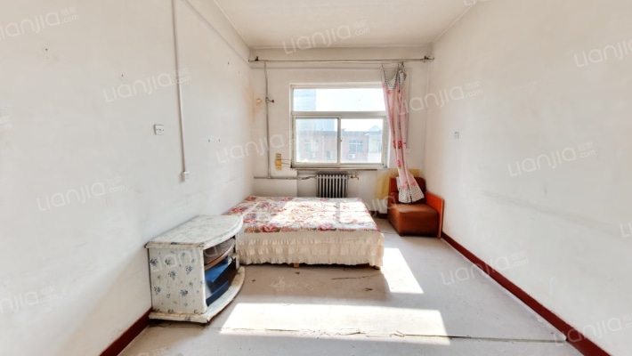 省体育局体育馆西小区二手房实景图