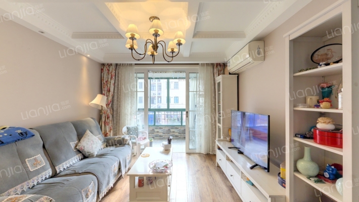 浦发绿城浦三路2801弄二手房实景图