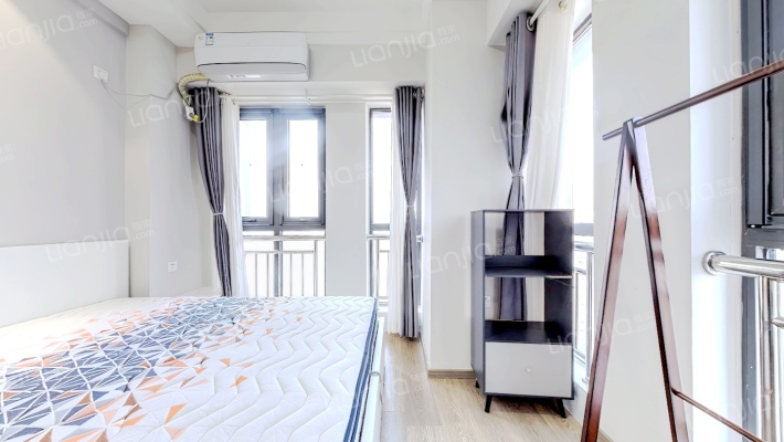 绿地华隆金座二手房实景图