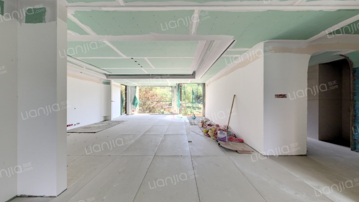 多彩贵州城温泉小镇11号地B组团二手房实景图