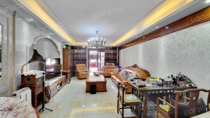 塞纳左岸二手房实景图