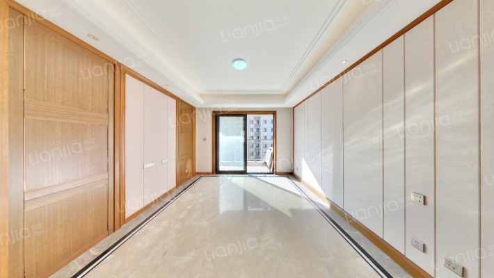 中海玄武公馆D区二手房实景图