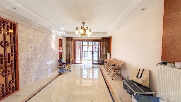 保利香槟国际二手房实景图