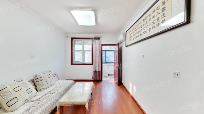 蓝天综合楼二手房实景图