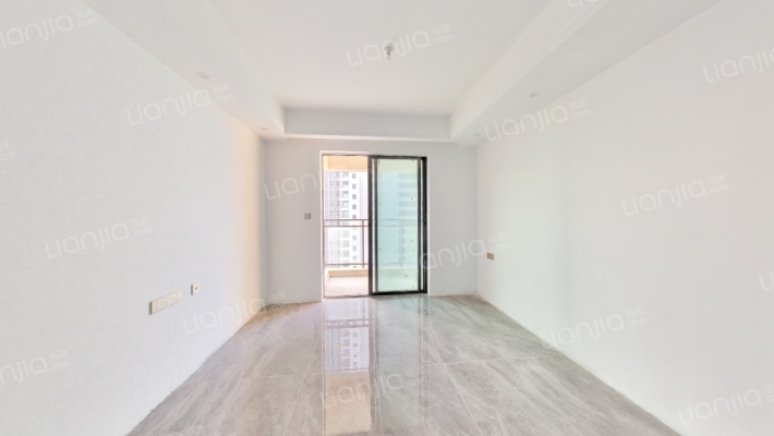 中法企业中心绿景香颂二手房实景图