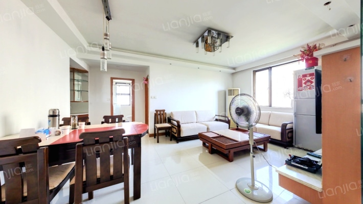 杰圣家苑二手房实景图