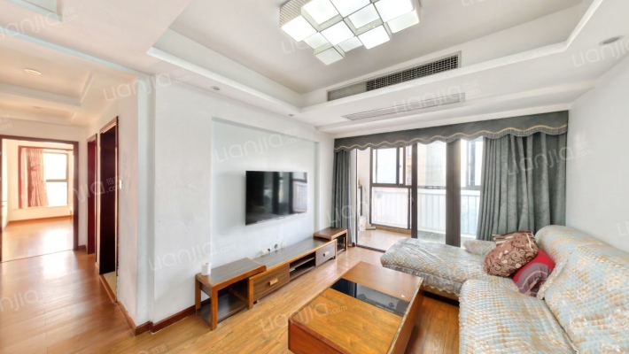 瑞城温莎郡二手房实景图