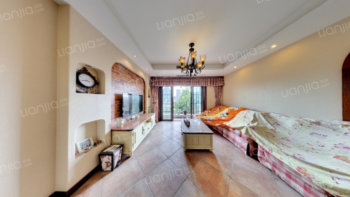 隆鑫花漾湖二手房实景图