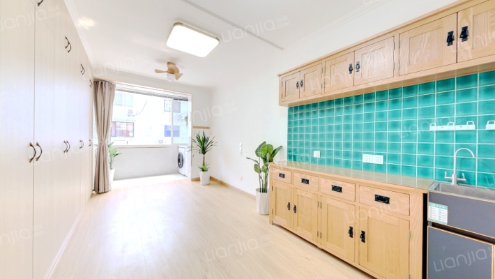 中山北路2185弄二手房实景图