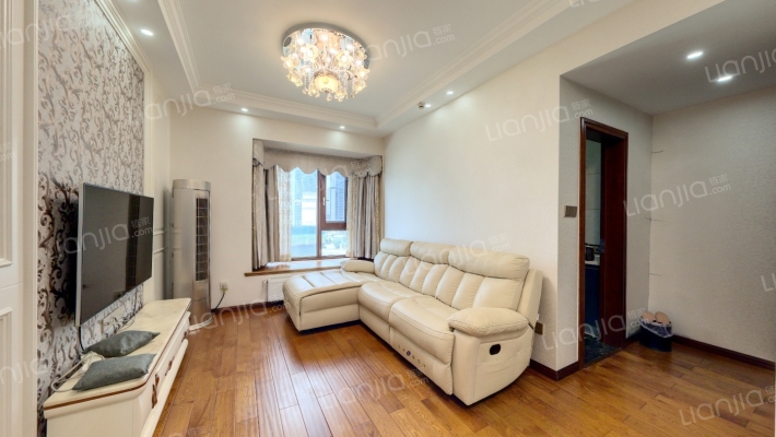 星海虹城三期鸿玺公馆二手房实景图