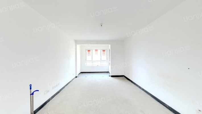 东岸名郡二三期二手房实景图