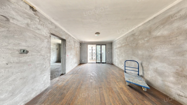 嘉茵名邸二手房实景图