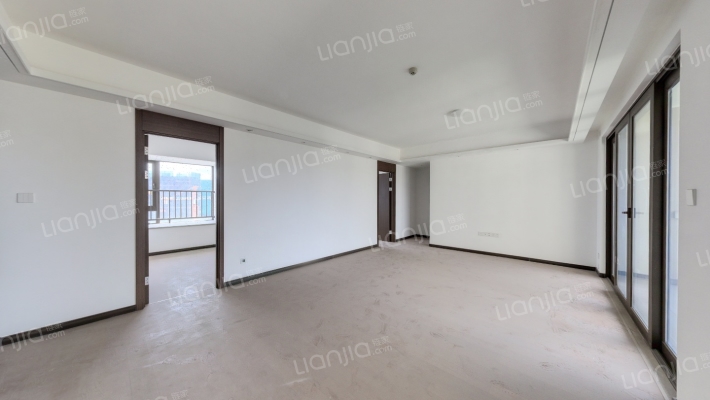 万科金域蓝湾三期二手房实景图