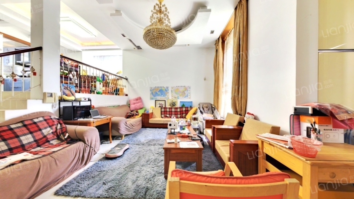 盈湖三岛(别墅)二手房实景图