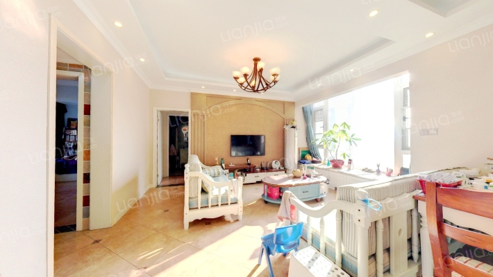 东域龙湾二期二手房实景图