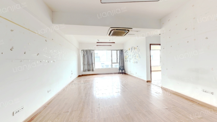 时代广场二手房实景图