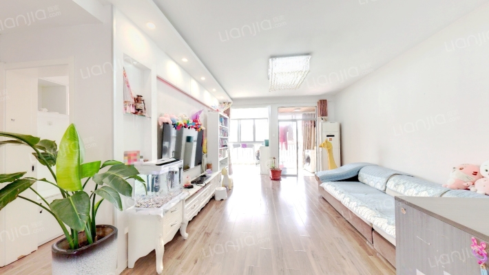 久隆凤凰城塞纳河畔花园洋房二手房实景图