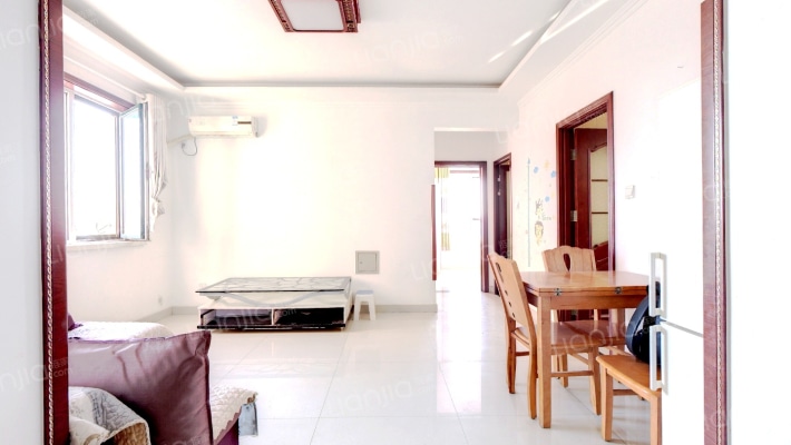 天保郦景朝南三居室简单装修顶层-客厅