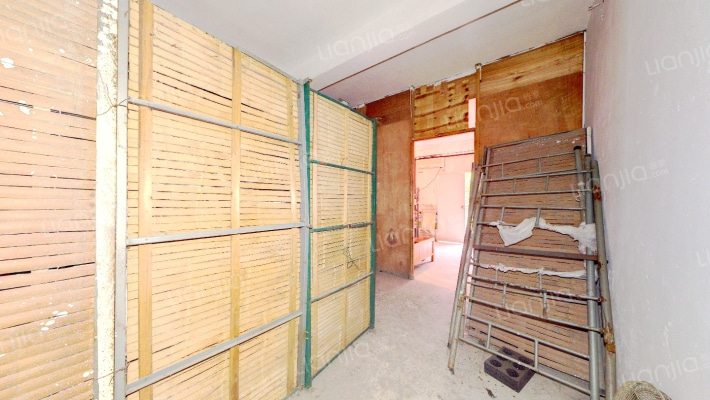 城南康宁路224号二手房实景图