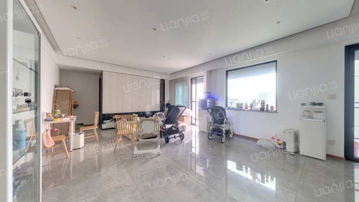 卓越云际二手房实景图