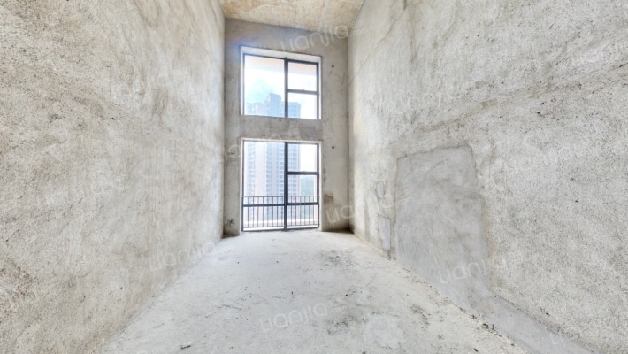 云山峰境广场二手房实景图