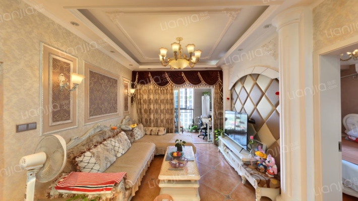 东海阿特豪斯二手房实景图