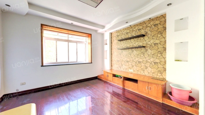 冶金街怡兴社区二手房实景图