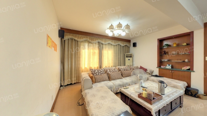 名人公寓二手房实景图