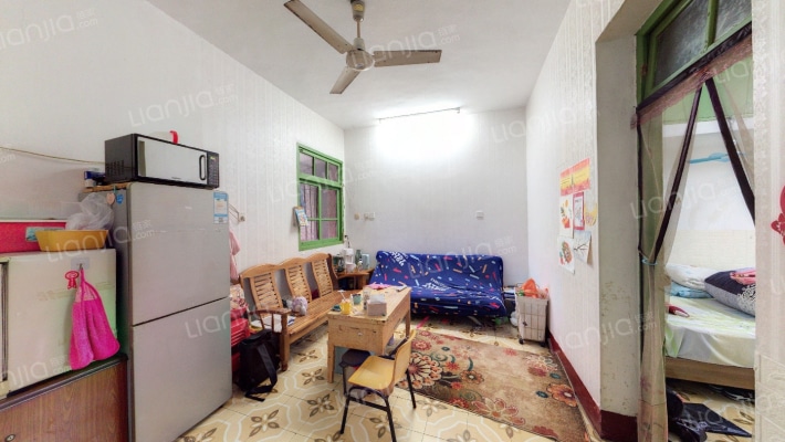 边检站宿舍二手房实景图