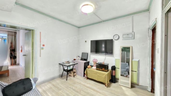 达明新村二手房实景图