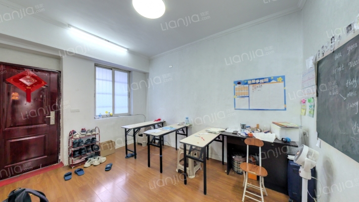 龟湖路一百九十七弄二手房实景图