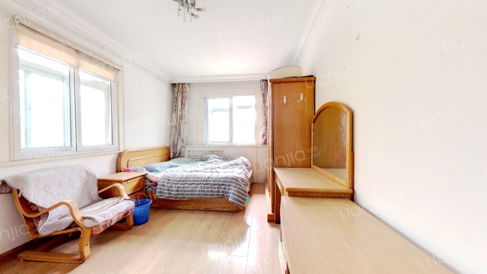 西园南里二手房实景图