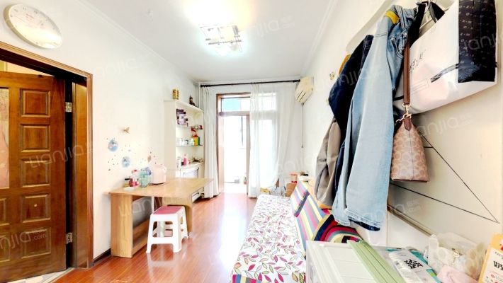 保险公司住宅小区二手房实景图