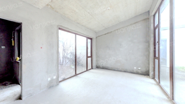 中铁水映青城二手房实景图