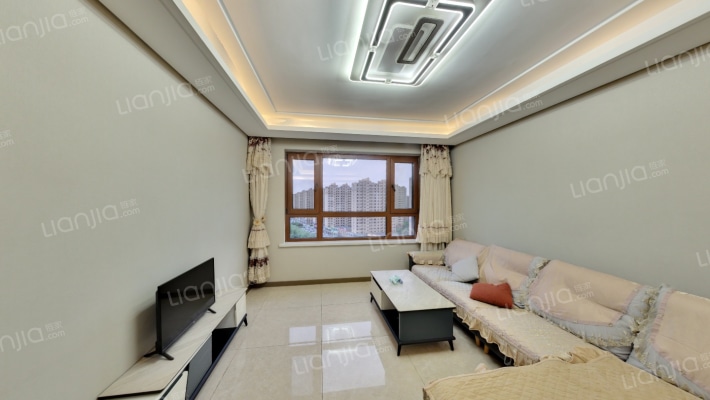 居然世界里二手房实景图