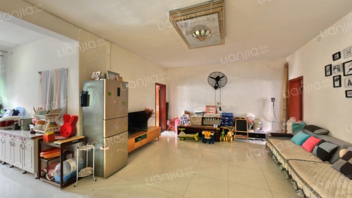 废旧物资市场宿舍二手房实景图