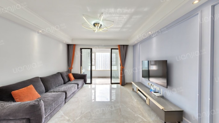 惠天然梅岭国际二手房实景图