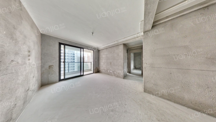 垅背新居二手房实景图