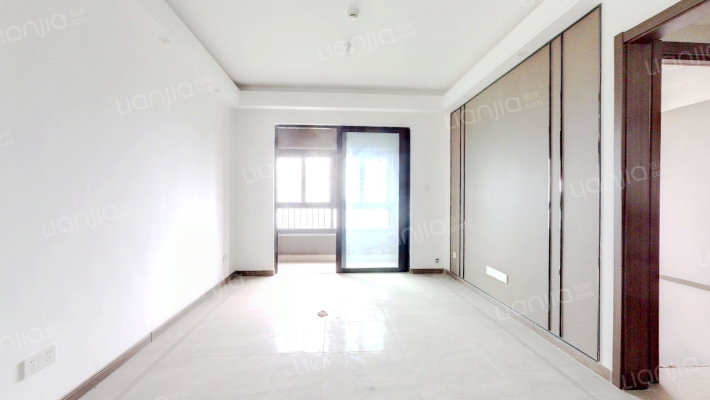 重庆融创文旅城御华二手房实景图