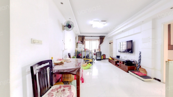 信泰公寓二手房实景图