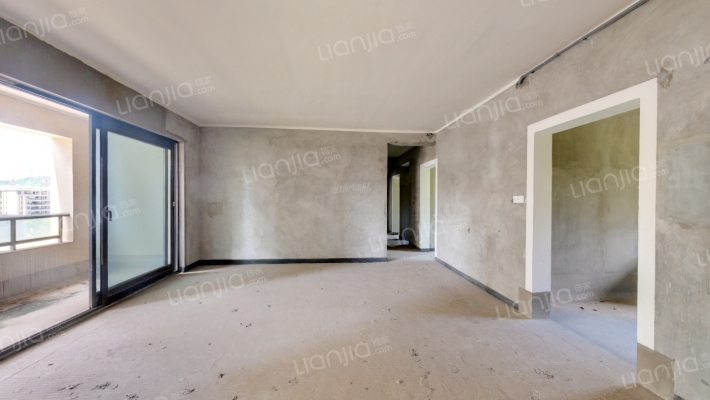 鲁能泰山7号七街区二手房实景图