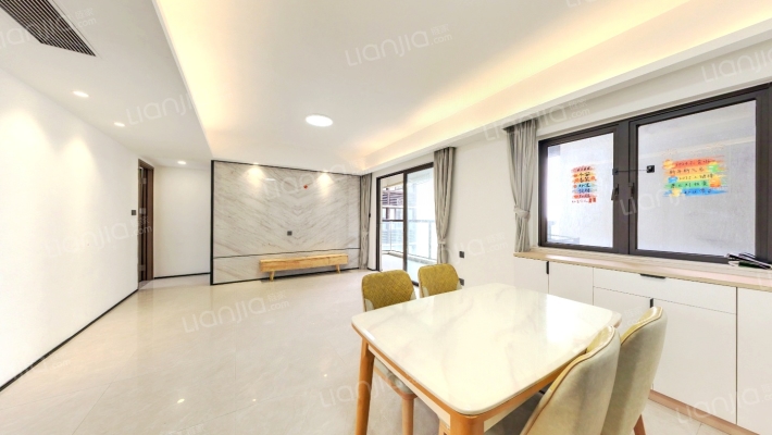 品秀星樾二手房实景图