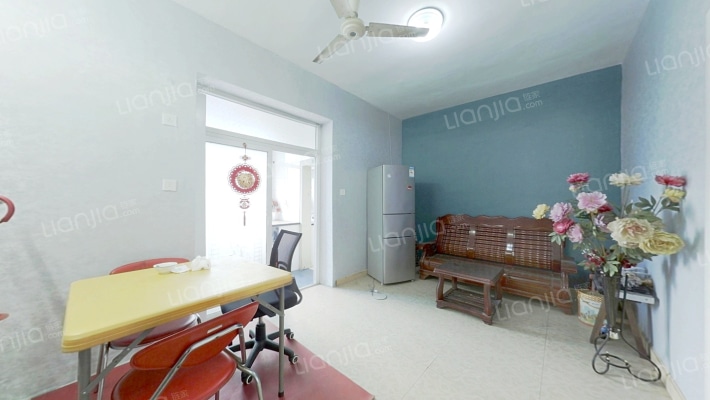 八一配件厂宿舍二手房实景图