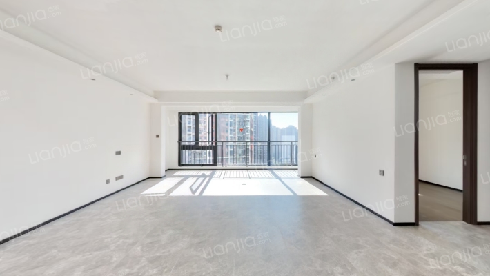 武汉城建万科云泊江岸二手房实景图