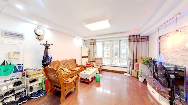 东方城香梅家园南区二手房实景图