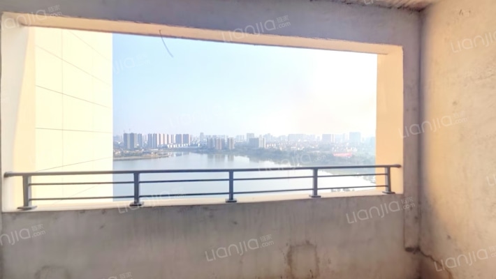 东湖水岸二手房实景图