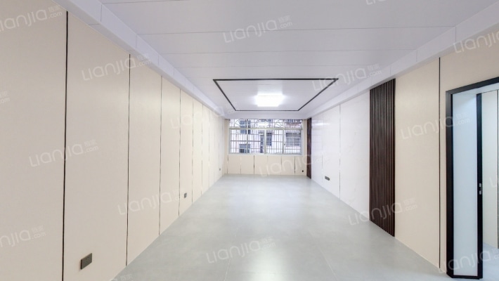 高桥皮具城二手房实景图